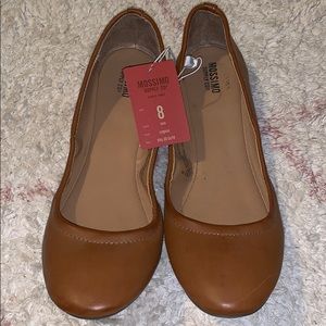 Mossimo Flats